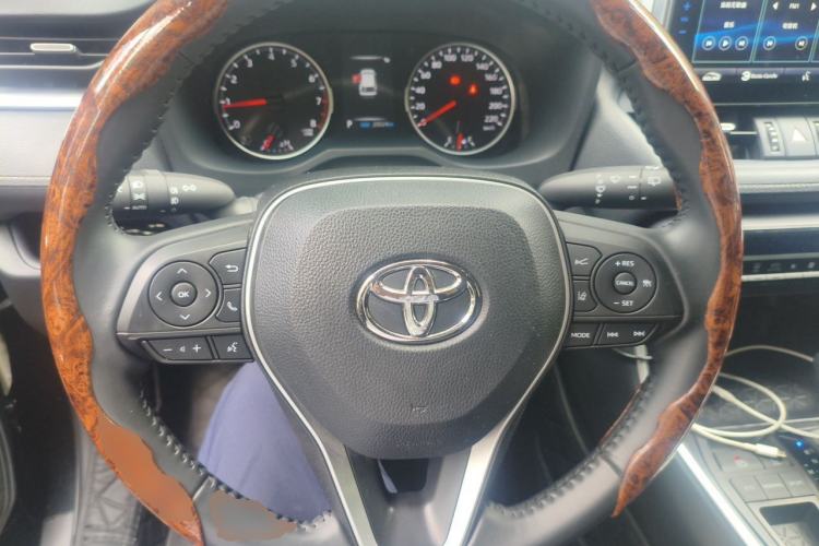 Used Toyota Wildlander 2022 2.0L CVT Two-Wheel Drive Luxury Edition Steering Wheel