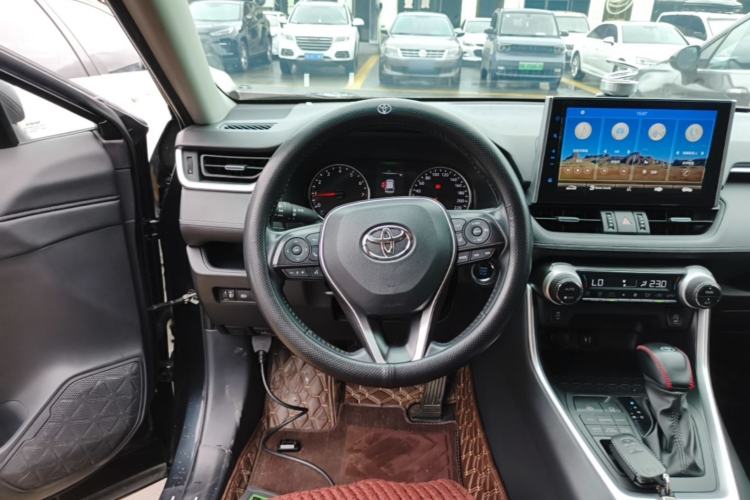 Used Toyota Wildlander 2022 2.0L CVT 4x4 Luxury PLUS Edition Steering Wheel