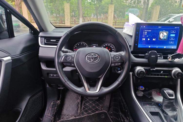 Used Toyota Wildlander 2022 2.0L CVT Two-Wheel Drive Luxury Edition Steering Wheel