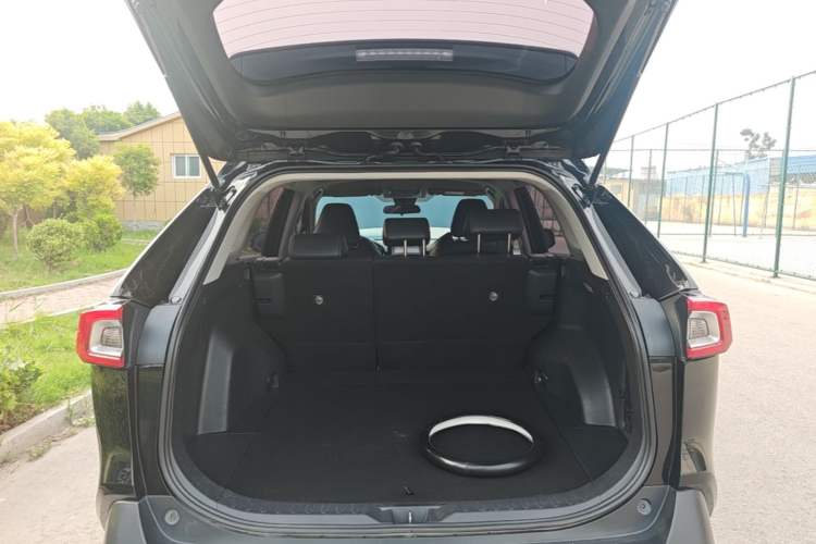 Used Toyota Wildlander 2022 Dual-Engine 2.5L E-CVT Two-Wheel Drive Urban Edition Trunk