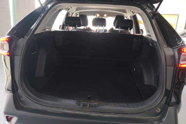 Used Toyota Wildlander 2022 Updated Version 2.0L CVT Two-Wheel Drive Leading Edition Trunk