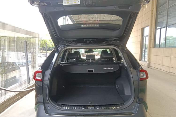Used Toyota Wildlander 2022 2.0L CVT Two-Wheel Drive Luxury Edition Trunk