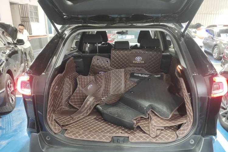 Used Toyota Wildlander 2022 Updated Version 2.0L CVT Two-Wheel Drive Leading Edition Trunk