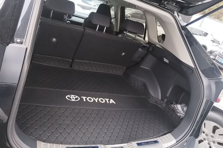 Used Toyota Wildlander 2022 2.0L CVT Two-Wheel Drive Leading Edition Trunk