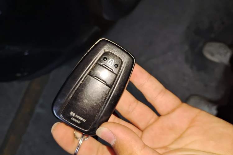 Used Toyota Wildlander 2022 2.0L CVT Four-Wheel Drive Luxury Edition Vehicle Key