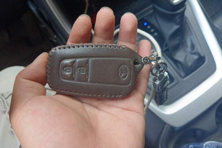 Used Toyota Wildlander 2022 2.0L CVT Two-Wheel Drive Luxury PLUS Edition Vehicle Key
