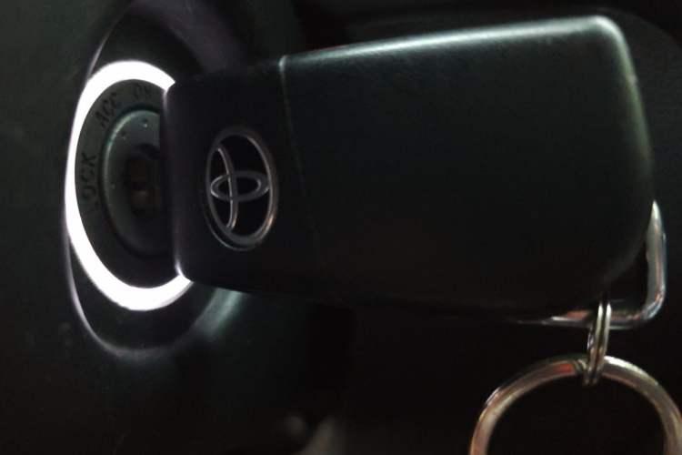 Used Toyota Wildlander 2022 Updated Version 2.0L CVT Two-Wheel Drive Leading Edition Vehicle Key
