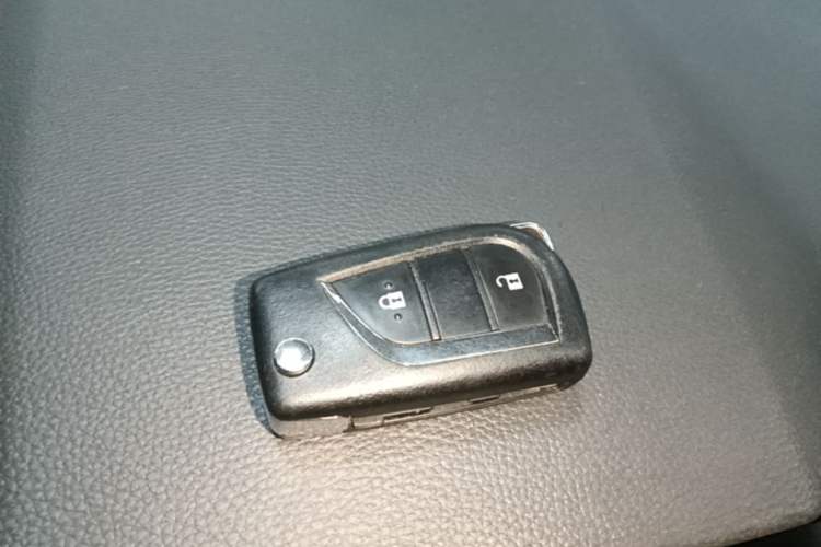 Used Toyota Wildlander 2022 Updated Version 2.0L CVT Two-Wheel Drive Leading Edition Vehicle Key