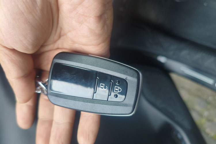 Used Toyota Wildlander 2022 2.0L CVT Two-Wheel Drive Luxury Edition Vehicle Key
