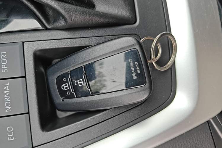 Used Toyota Wildlander 2022 2.0L CVT Two-Wheel Drive Urban Edition Vehicle Key