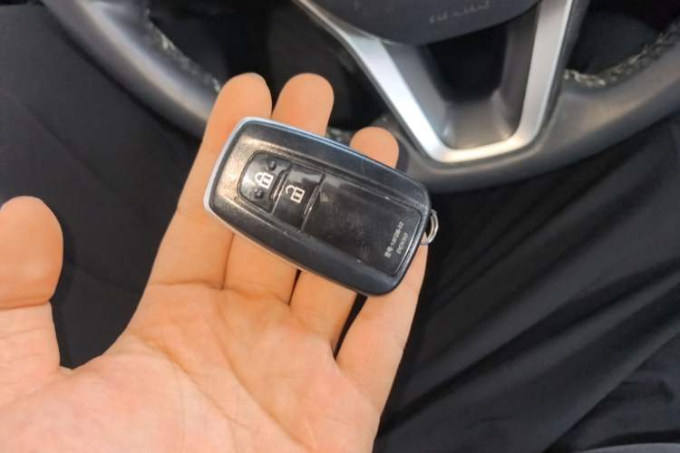 Used Toyota Wildlander 2022 2.0L CVT Two-Wheel Drive Luxury PLUS Edition Vehicle Key