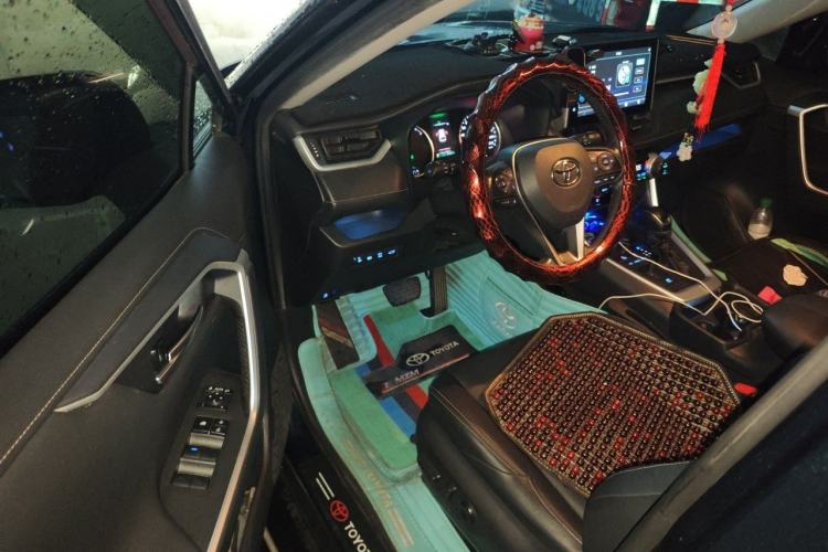 Used Toyota Wildlander 2022 Dual-Engine 2.5L E-CVT Two-Wheel Drive Prestige Edition Driver Seat