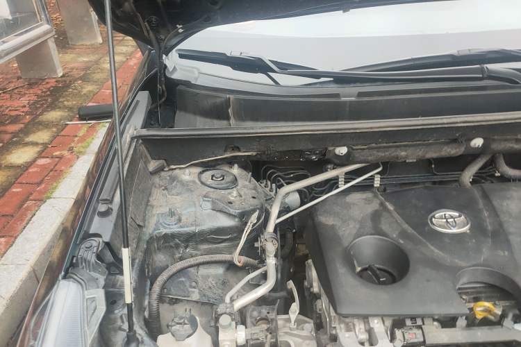 Used Toyota Wildlander 2022 2.0L CVT Two-Wheel Drive Luxury Edition Engine Bay Right