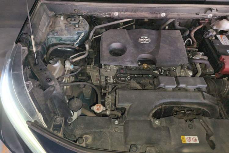 Used Toyota Wildlander 2022 2.0L CVT Two-Wheel Drive Luxury Edition Engine Bay Right