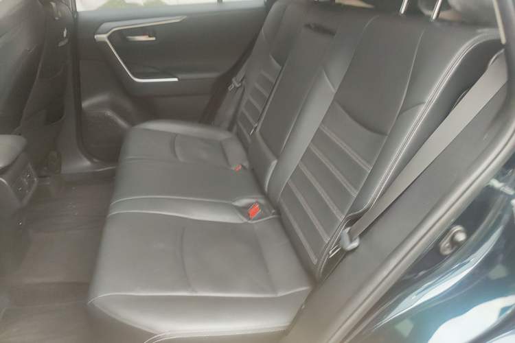 Used Toyota Wildlander 2022 2.0L CVT Two-Wheel Drive Luxury Edition Left Rear Seat