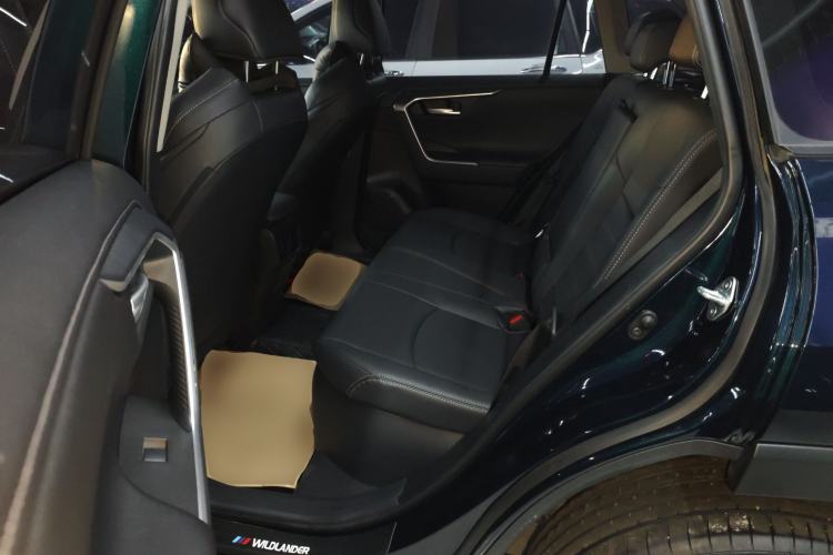 Used Toyota Wildlander 2022 Dual-Motor 2.5L E-CVT 4x4 Luxury PLUS Edition Left Rear Seat
