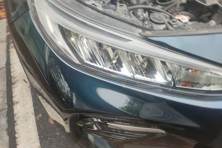 Used Toyota Wildlander 2022 2.0L CVT Two-Wheel Drive Luxury Edition Right Front Headlight