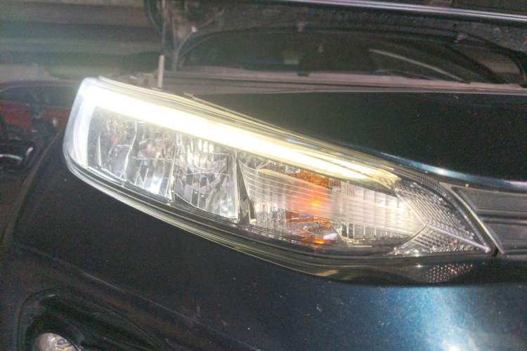 Used Toyota Wildlander 2022 2.0L CVT Two-Wheel Drive Luxury Edition Right Front Headlight