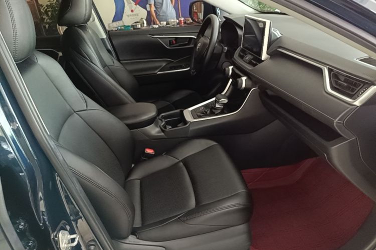Used Toyota Wildlander 2022 2.0L CVT Two-Wheel Drive Leading Edition Right Front Seat