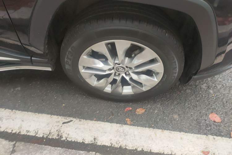 Used Toyota Wildlander 2022 2.0L CVT Two-Wheel Drive Luxury Edition Right Front Wheel Hub