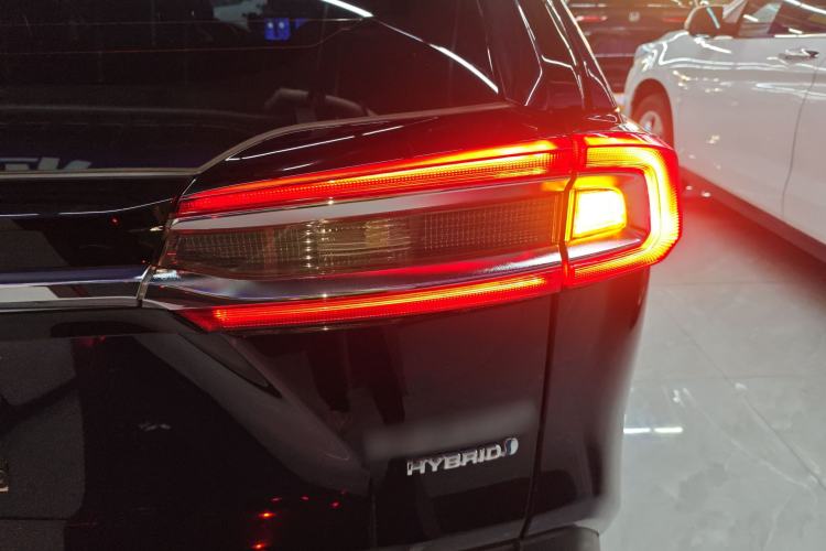 Used Toyota Wildlander 2022 Dual-Motor 2.5L E-CVT 4x4 Luxury PLUS Edition Right Rear Taillight
