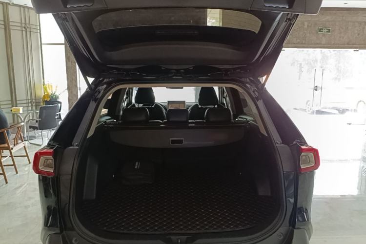 Used Toyota Wildlander 2022 2.0L CVT Two-Wheel Drive Leading Edition Trunk