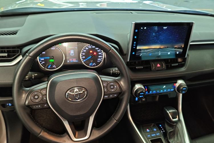 Used Toyota Wildlander 2022 Dual-Engine 2.5L E-CVT Two-Wheel Drive Luxury PLUS Edition Center Console