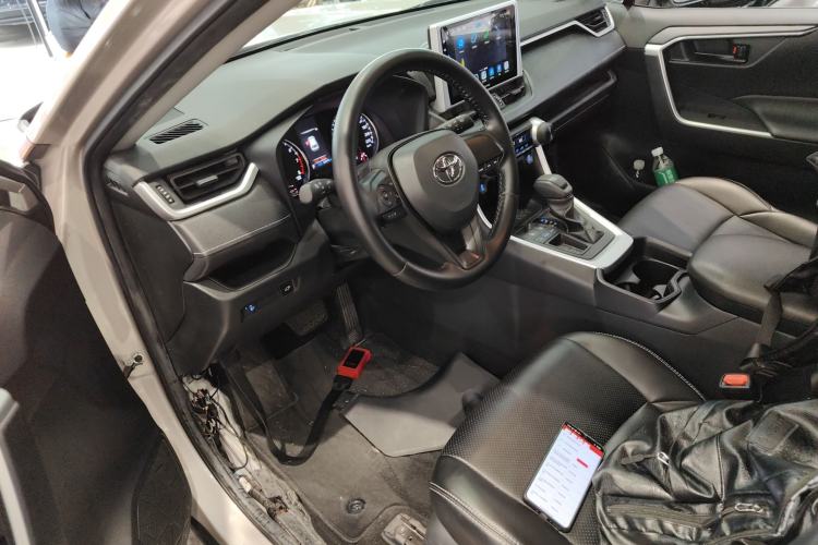 Used Toyota Wildlander 2022 2.0L CVT Two-Wheel Drive Leading Edition Driver Seat
