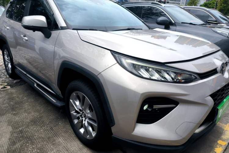 Used Toyota Wildlander 2022 2.0L CVT Two-Wheel Drive Luxury PLUS Edition Front Right 45 Deg