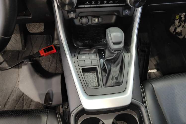 Used Toyota Wildlander 2022 2.0L CVT Two-Wheel Drive Leading Edition Gear Lever