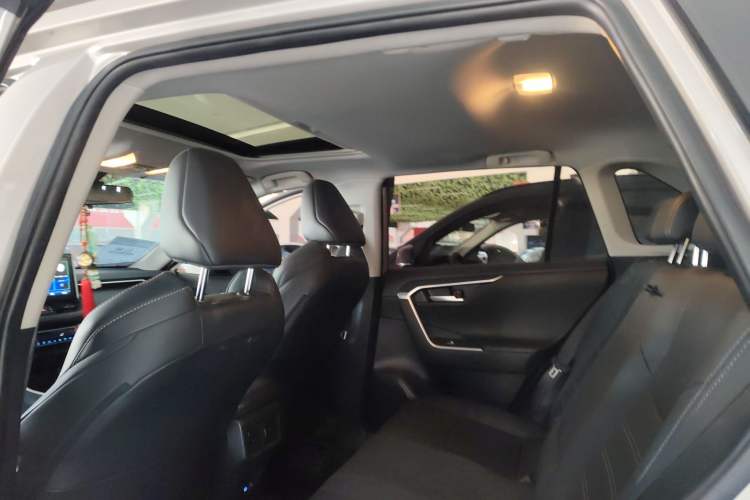 Used Toyota Wildlander 2022 2.0L CVT Two-Wheel Drive Luxury PLUS Edition Headliner