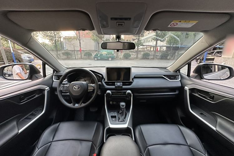 Used Toyota Wildlander 2022 Updated Version 2.0L CVT Two-Wheel Drive Leading Edition Interior 1