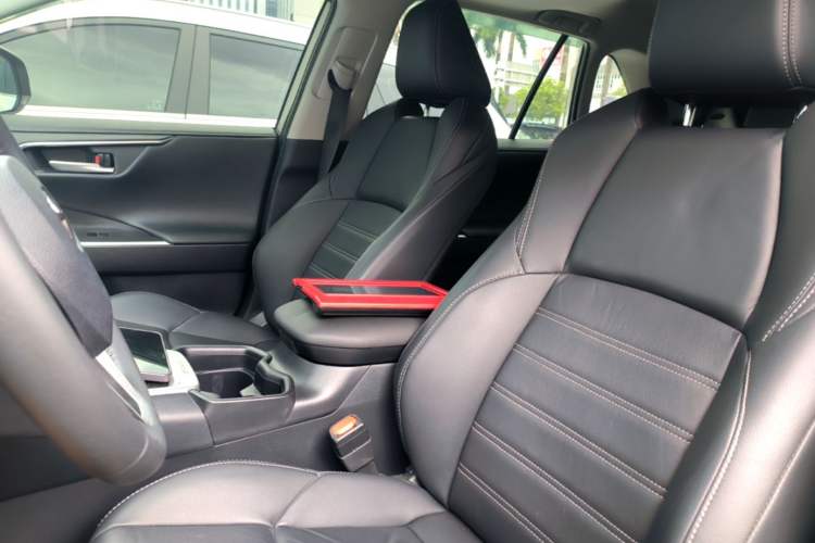 Used Toyota Wildlander 2022 2.0L CVT Two-Wheel Drive Luxury PLUS Edition Left Front Seat