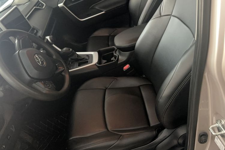 Used Toyota Wildlander 2022 Updated Version 2.0L CVT Two-Wheel Drive Leading Edition Left Front Seat