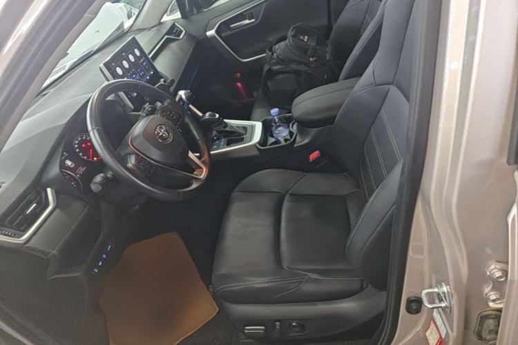 Used Toyota Wildlander 2022 2.0L CVT Two-Wheel Drive Prestige Edition Left Front Seat