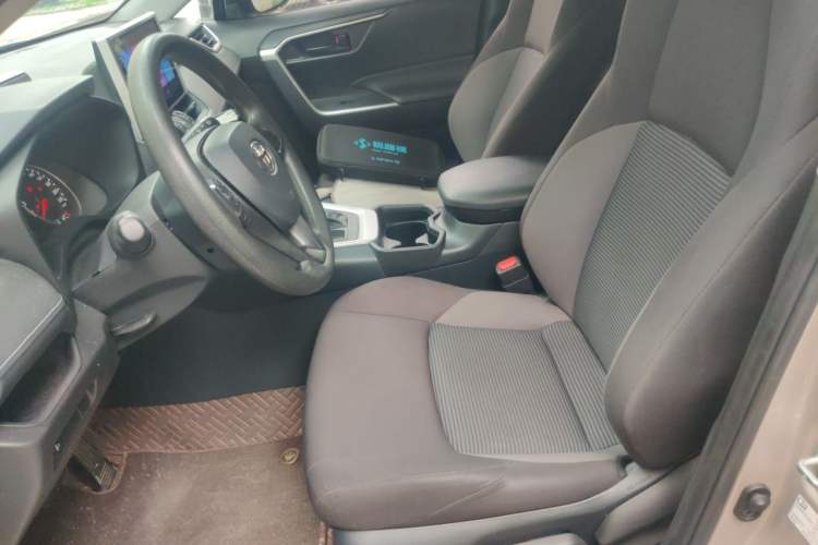 Used Toyota Wildlander 2022 Updated Version 2.0L CVT Two-Wheel Drive Leading Edition Left Front Seat