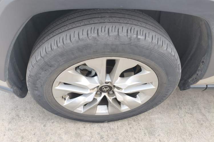 Used Toyota Wildlander 2022 2.0L CVT Two-Wheel Drive Leading Edition Left Front Wheel Hub