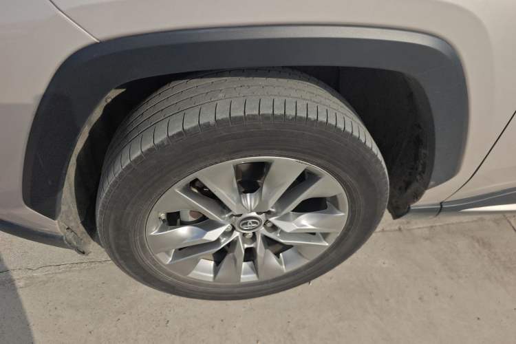Used Toyota Wildlander 2022 Dual-Engine 2.5L E-CVT Two-Wheel Drive Luxury Edition Left Front Wheel Hub