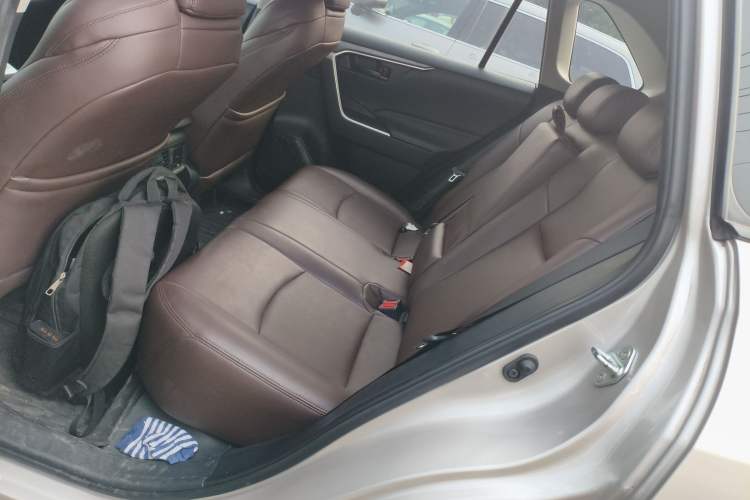 Used Toyota Wildlander 2022 2.0L CVT Two-Wheel Drive Leading Edition Left Rear Seat