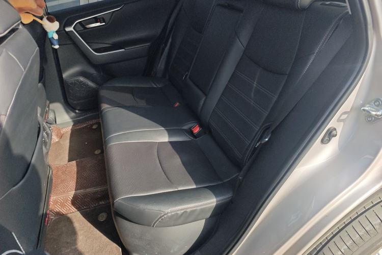 Used Toyota Wildlander 2022 Dual-Engine 2.5L E-CVT Two-Wheel Drive Luxury Edition Left Rear Seat