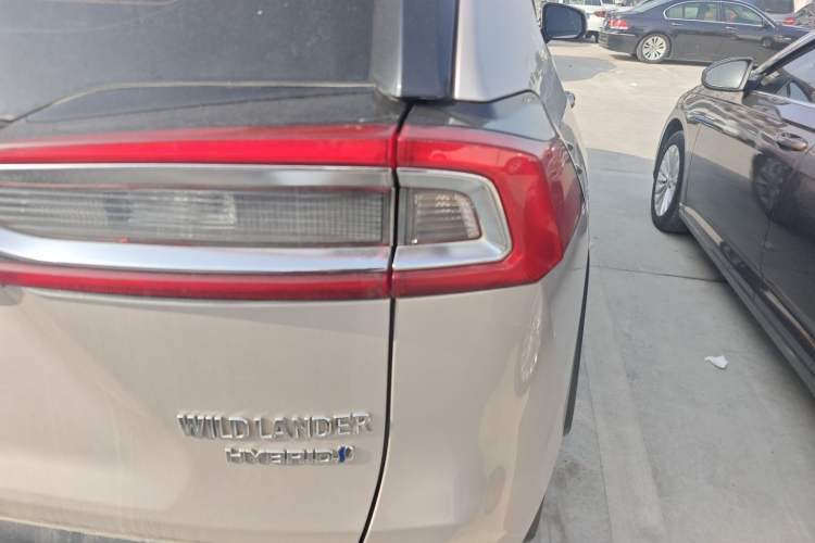 Used Toyota Wildlander 2022 Dual-Engine 2.5L E-CVT Two-Wheel Drive Luxury Edition Right Rear Taillight