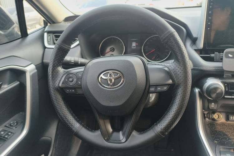 Used Toyota Wildlander 2022 2.0L CVT Two-Wheel Drive Leading Edition Steering Wheel