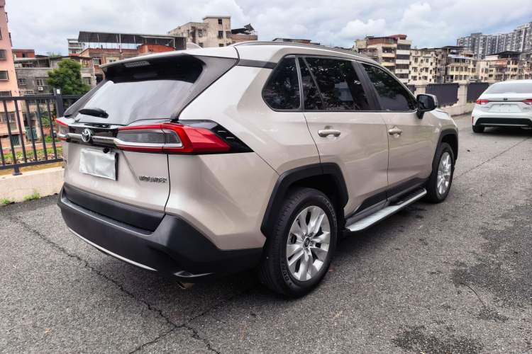 Used Toyota Wildlander 2022 Updated Version 2.0L CVT Two-Wheel Drive Leading Edition Exterior 2