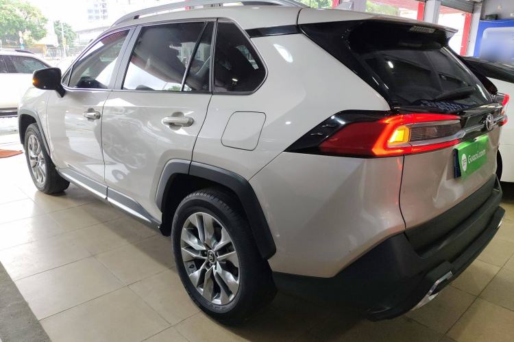 Used Toyota Wildlander 2022 2.0L CVT Two-Wheel Drive Luxury PLUS Edition Exterior 3