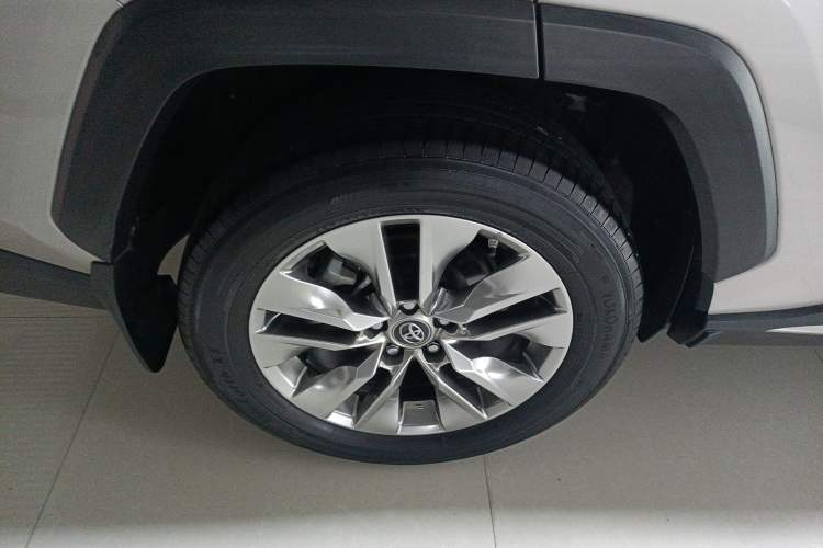 Used Toyota Wildlander 2022 2.0L CVT 4x4 Luxury PLUS Edition Exterior 8