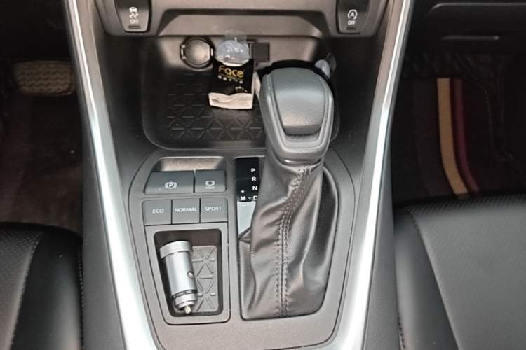 Used Toyota Wildlander 2022 2.0L CVT Two-Wheel Drive Leading Edition Gear Lever