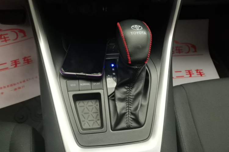Used Toyota Wildlander 2022 Updated Version 2.0L CVT Two-Wheel Drive Leading Edition Gear Lever