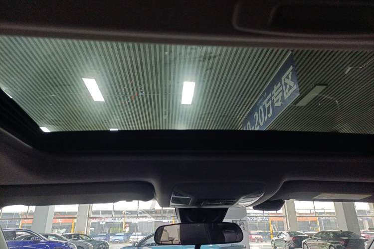 Used Toyota Wildlander 2022 2.0L CVT 4x4 Luxury PLUS Edition Headliner
