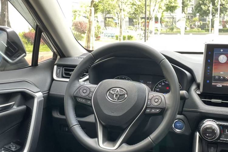 Used Toyota Wildlander 2022 Dual-Engine 2.5L E-CVT Two-Wheel Drive Luxury Edition Interior 2