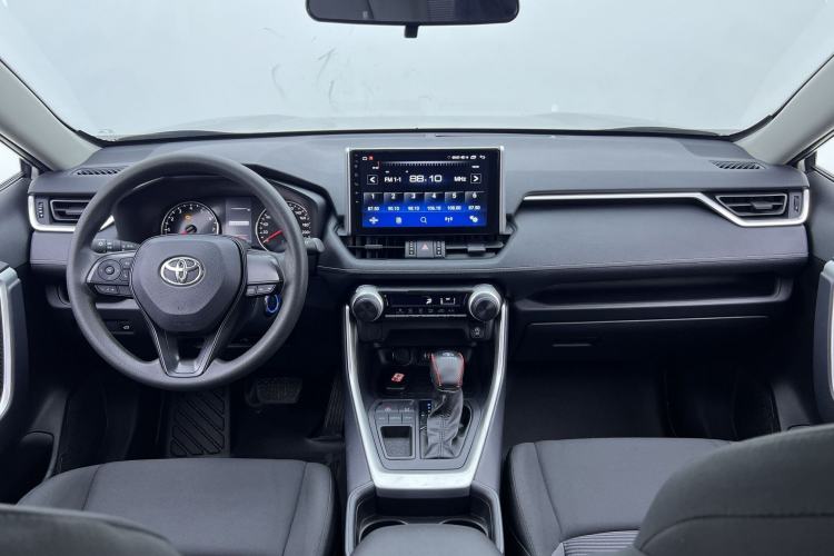 Used Toyota Wildlander 2022 Updated Version 2.0L CVT Two-Wheel Drive Leading Edition Interior 2
